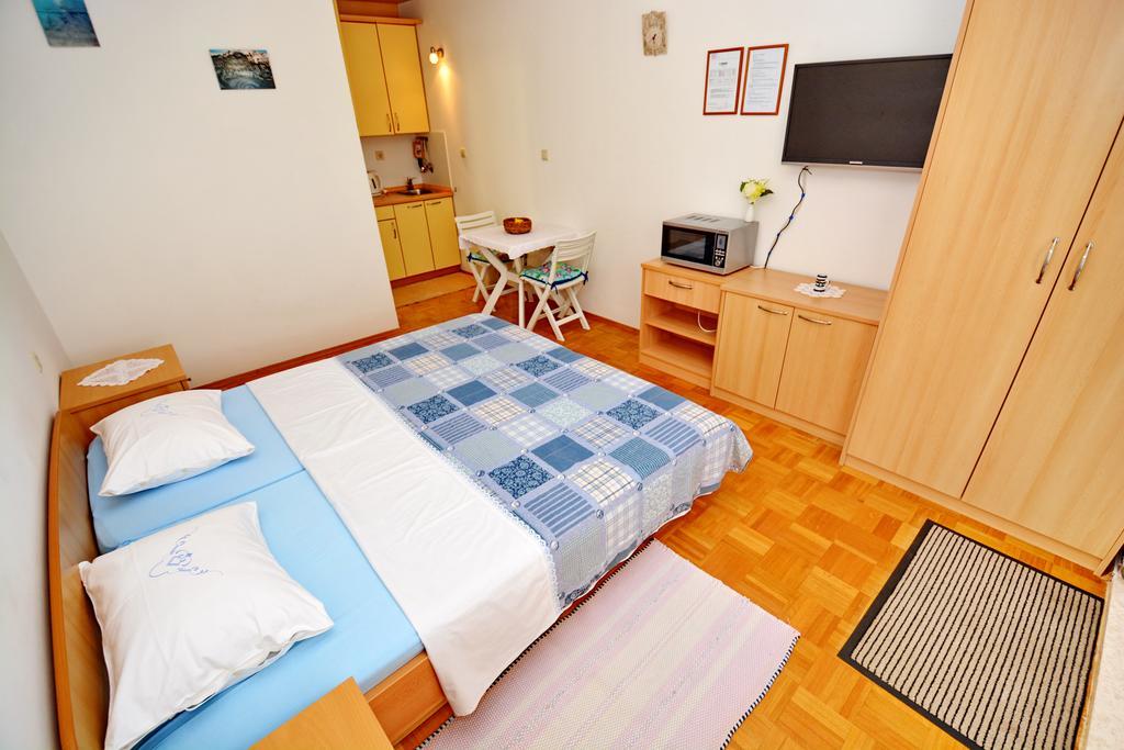 Apartments Andreja Kozino Exterior photo